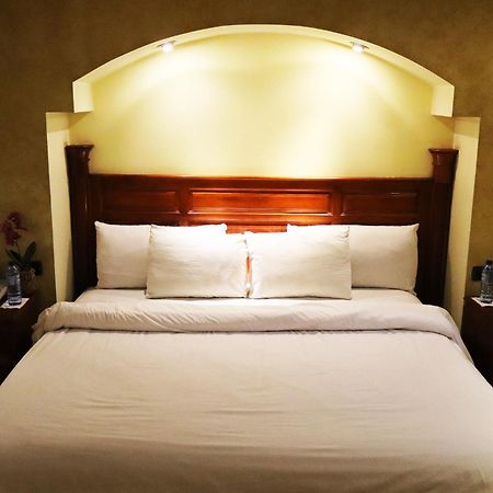 Hotel Ruinas Resort ウェウェテナンゴ エクステリア 写真