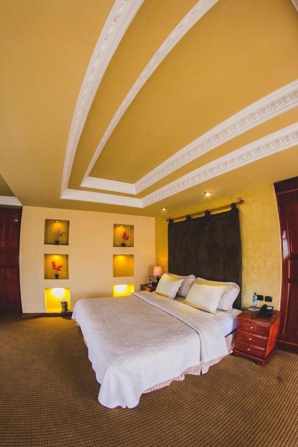 Hotel Ruinas Resort ウェウェテナンゴ エクステリア 写真