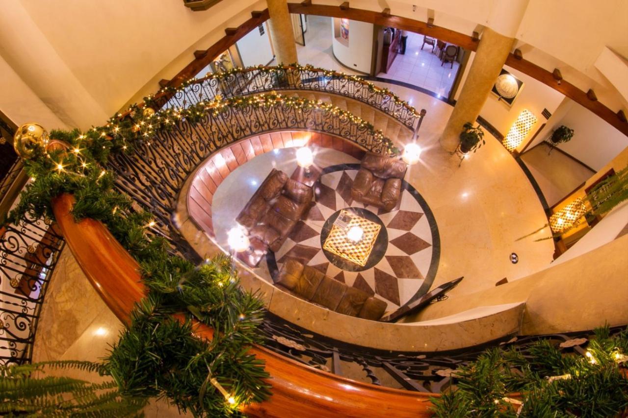 Hotel Ruinas Resort ウェウェテナンゴ エクステリア 写真