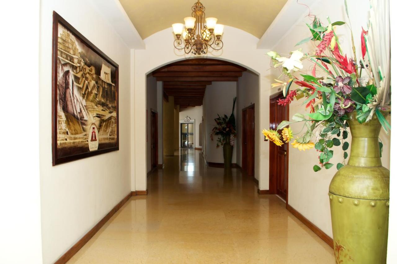 Hotel Ruinas Resort ウェウェテナンゴ エクステリア 写真